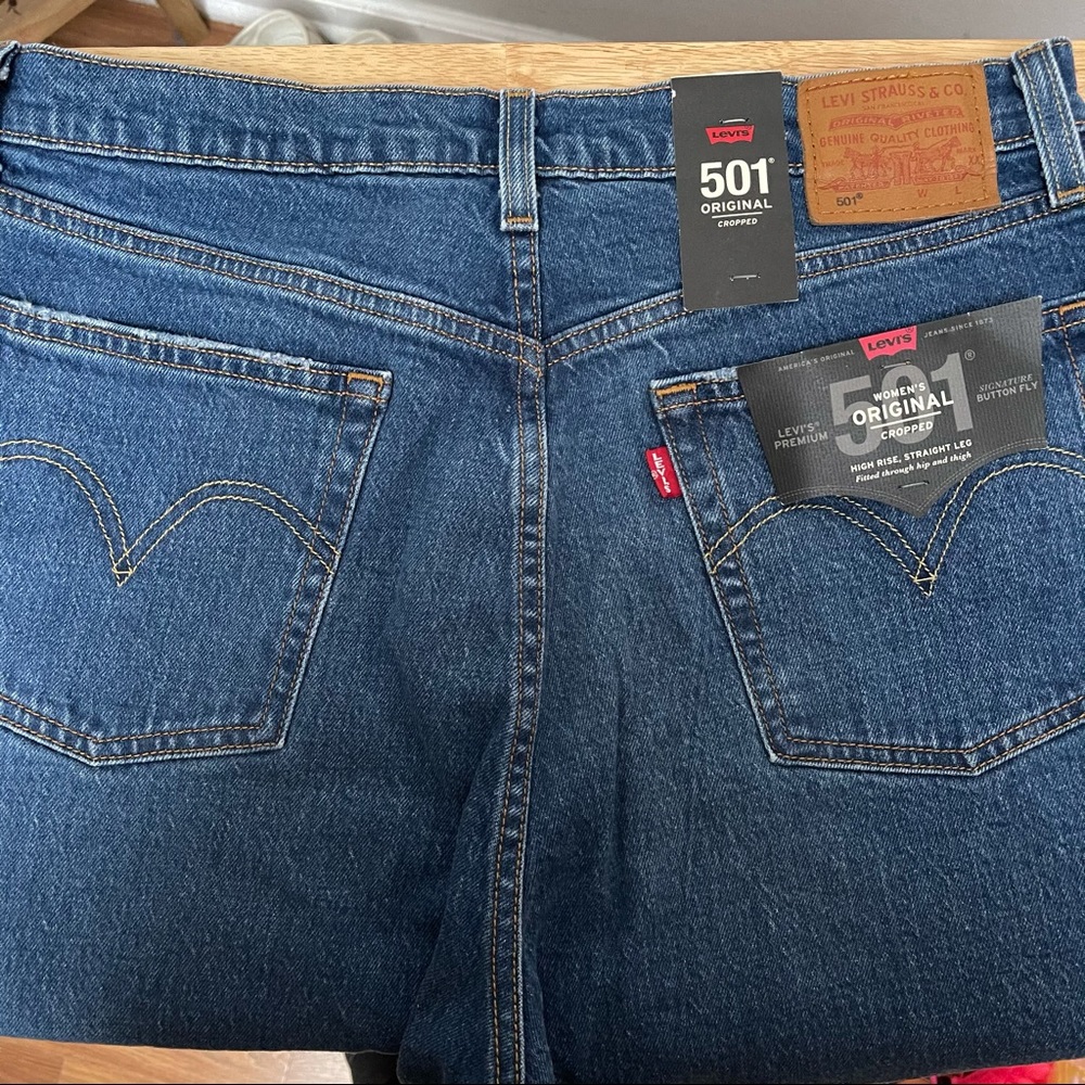 Levi’s 501 Original Cropped Jeans - Picture 4 of 4